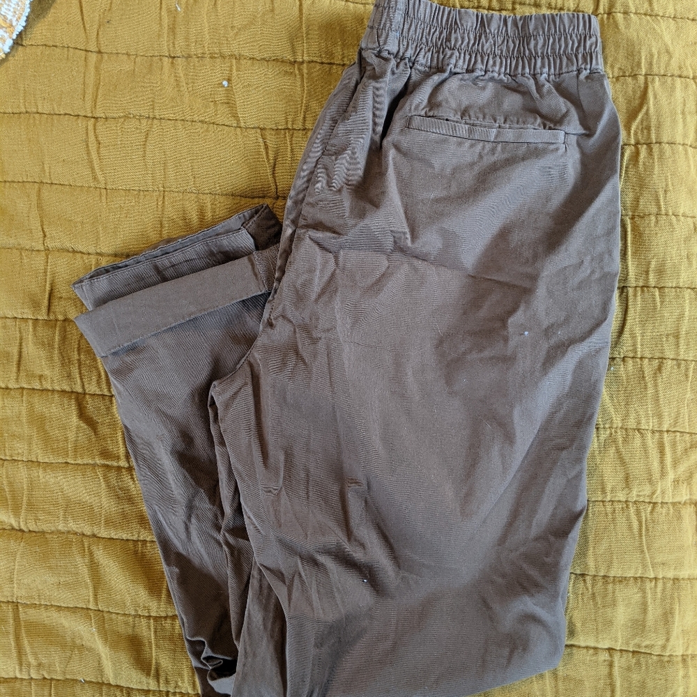 Everlane easy chinos (khaki)